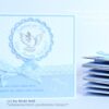 Taufeinladung mit kirchlichen Symbol glitzernde Taube. Taufkarte in Baby-Blau personalisiert mit Taufdaten und Taufspruch. © KARTEN-DESIGN.at