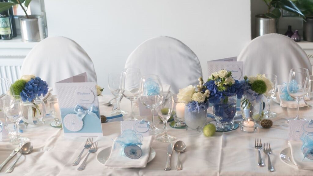 dekorierter Tauftisch karten design1
