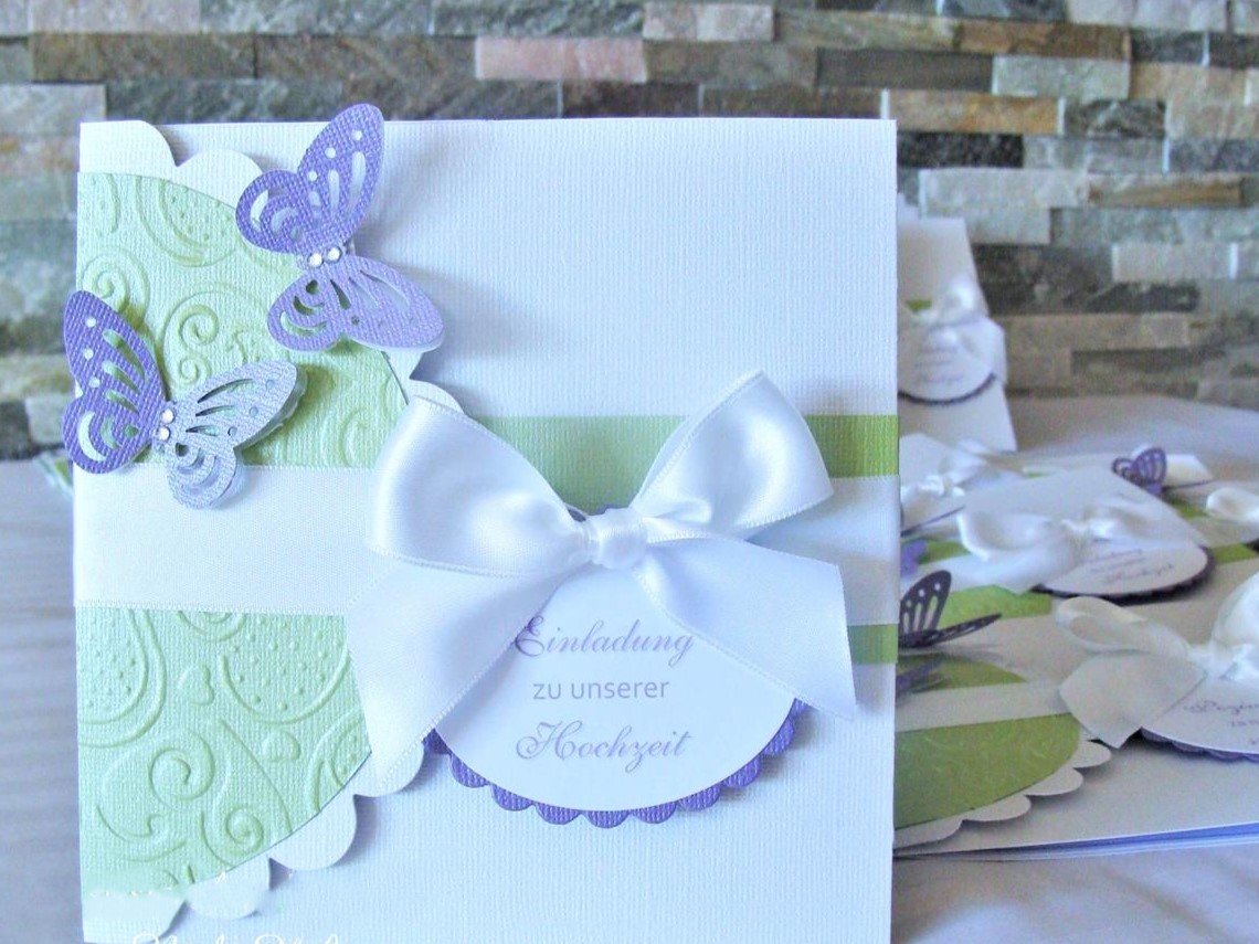 Personalisierte und individuell auf Wunsch gestaltete Safe-the-date Karten, Hochzeitskarten, Hochzeitseinladungen, Give-Away Gastgeschenke, Tischkarten und sonstig gewünschte Papeterie zur Hochzeit online guenstig kaufen. © KARTEN-DESIGN.at